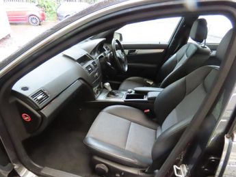 Mercedes-Benz C Class C220 CDI BlueEFFICIENCY Sport 4dr Auto