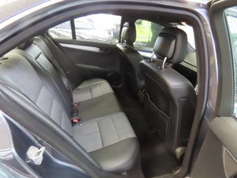 Mercedes-Benz C Class C220 CDI BlueEFFICIENCY Sport 4dr Auto