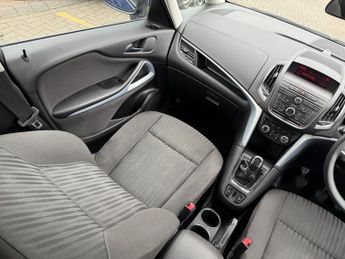 Vauxhall Zafira Tourer 1.4i Turbo Exclusiv MPV 5dr Petrol Manual Euro 6 (140 ps)