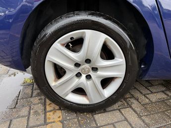 Vauxhall Zafira Tourer 1.4i Turbo Exclusiv MPV 5dr Petrol Manual Euro 6 (140 ps)