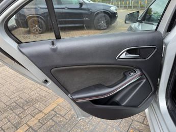 Mercedes-Benz A Class 2.1 A220 CDI AMG Sport Hatchback 5dr Diesel 7G-DCT Euro 6 (s/s) 