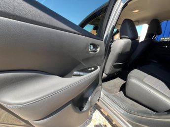 Nissan LEAF 40kWh N-Connecta Hatchback 5dr Electric Auto (150 ps)
