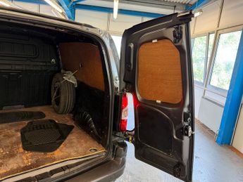 Vauxhall Combo 1.5 Turbo D 2000 Sportive Panel Van 4dr Diesel Manual L1 H1 Euro