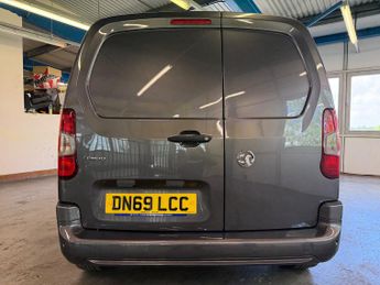 Vauxhall Combo 1.5 Turbo D 2000 Sportive Panel Van 4dr Diesel Manual L1 H1 Euro