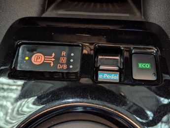 Nissan LEAF 160kW e+ N-Connecta 62kWh 5dr Auto/Manufacturers Warranty 03/202