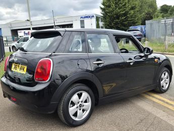 Mini Hatch Cooper 1.5 Cooper 5dr Auto