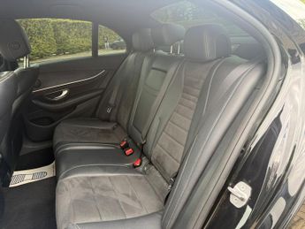 Mercedes-Benz E Class E 220 D AMG LINE 4-Door