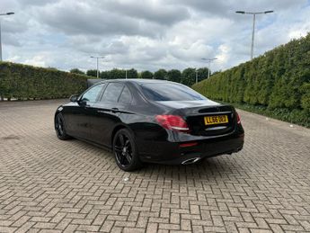 Mercedes-Benz E Class E 220 D AMG LINE 4-Door