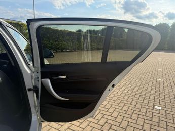 BMW 1 Series 118I SE 5-Door