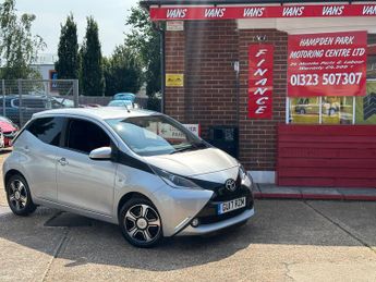 Toyota AYGO 1.0 VVT-i X-Clusiv 3 5dr x-shift