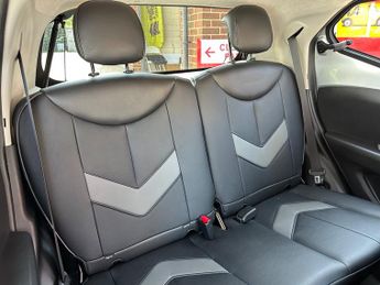Toyota Aygo 1.0 VVT-i X-Clusiv 3 5dr x-shift