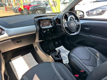 Toyota Aygo 1.0 VVT-i X-Clusiv 3 5dr x-shift