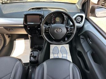Toyota Aygo 1.0 VVT-i X-Clusiv 3 5dr x-shift