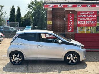 Toyota Aygo 1.0 VVT-i X-Clusiv 3 5dr x-shift