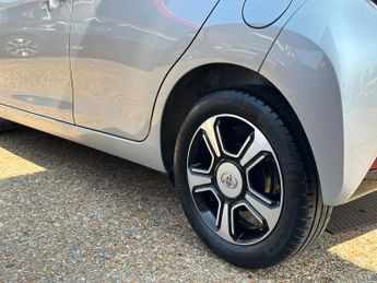 Toyota Aygo 1.0 VVT-i X-Clusiv 3 5dr x-shift