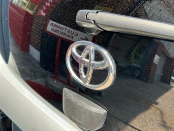 Toyota Aygo 1.0 VVT-i X-Clusiv 3 5dr x-shift