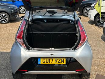 Toyota Aygo 1.0 VVT-i X-Clusiv 3 5dr x-shift