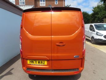 Ford Transit Custom 320 LIMITED 2.0 ECOBLUE 182 AUTOMATIC AIR CON CRUISE F+R SENSORS
