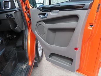Ford Transit Custom 320 LIMITED 2.0 ECOBLUE 182 AUTOMATIC AIR CON CRUISE F+R SENSORS