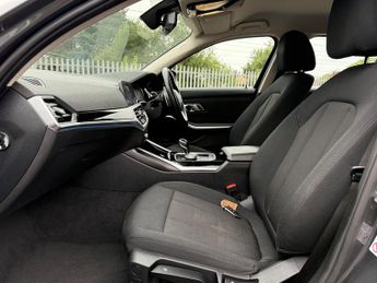 BMW 3 Series 2.0 330e 12kWh SE Pro Touring 5dr Petrol Plug-in Hybrid Auto Eur