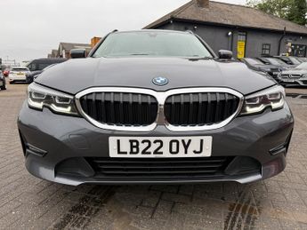 BMW 3 Series 2.0 330e 12kWh SE Pro Touring 5dr Petrol Plug-in Hybrid Auto Eur