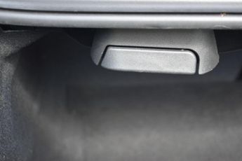 Mercedes-Benz E Class 5.5 E500 V8 Sport G-Tronic Euro 5 2dr
