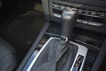 Mercedes-Benz E Class 5.5 E500 V8 Sport G-Tronic Euro 5 2dr