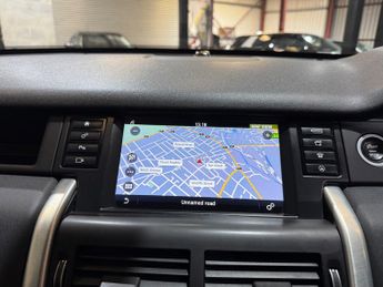 Land Rover Discovery Sport 2.0 TD4 HSE Black SUV 5dr Diesel Auto 4WD Euro 6 (s/s) (180 ps)