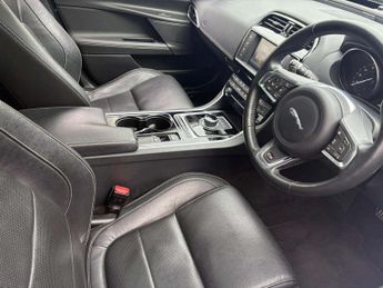 Jaguar XE 3.0 V6 S Saloon 4dr Petrol Auto Euro 6 (s/s) (340 ps)