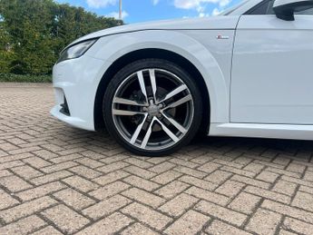 Audi TT TFSI QUATTRO S LINE 2-Door