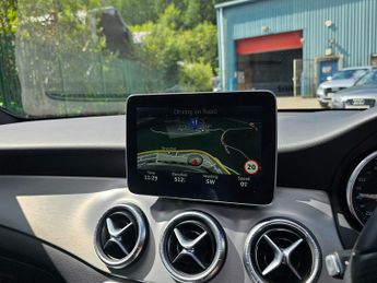 Mercedes-Benz CLA Class 2.1 CLA220d AMG Line Shooting Brake 5dr Diesel 7G-DCT Euro 6 (s/