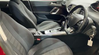 Peugeot 308 SW 1.2 PureTech Allure Estate 5dr Petrol EAT Euro 6 (s/s) (130 ps)