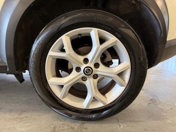 Nissan Juke 1.0 DIG-T N-Connecta SUV 5dr Petrol Manual Euro 6 (s/s) (117 ps)