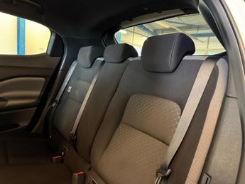 Nissan Juke 1.0 DIG-T N-Connecta SUV 5dr Petrol Manual Euro 6 (s/s) (117 ps)