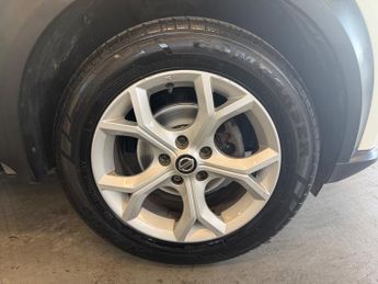 Nissan Juke 1.0 DIG-T N-Connecta SUV 5dr Petrol Manual Euro 6 (s/s) (117 ps)