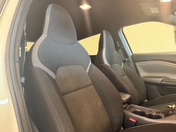 Nissan Juke 1.0 DIG-T N-Connecta SUV 5dr Petrol Manual Euro 6 (s/s) (117 ps)