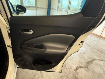 Nissan Juke 1.0 DIG-T N-Connecta SUV 5dr Petrol Manual Euro 6 (s/s) (117 ps)