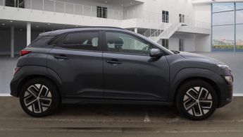 Hyundai Kona 64kWh Premium SUV 5dr Electric Auto (10.5kW Charger) (204 ps)