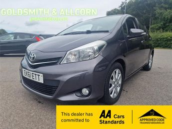 Toyota Yaris 1.33 VVT-i T Spirit 5dr+++SAT NV/REAR CAMERA,PAN ROOF,ONE OWNER+