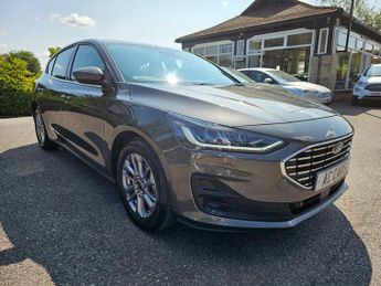 Ford Focus TITANIUM 5-Door