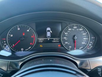 Audi A6 AVANT TDI S LINE 5-Door