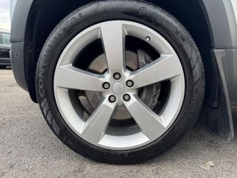 Land Rover Defender 110 2.0 SD4 First Edition SUV 5dr Diesel Auto 4WD Euro 6 (s/s) (240 