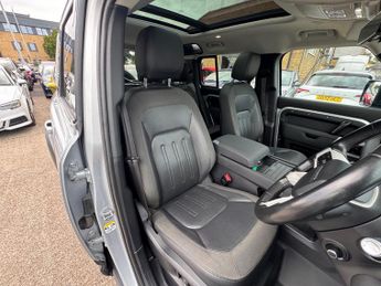 Land Rover Defender 110 2.0 SD4 First Edition SUV 5dr Diesel Auto 4WD Euro 6 (s/s) (240 