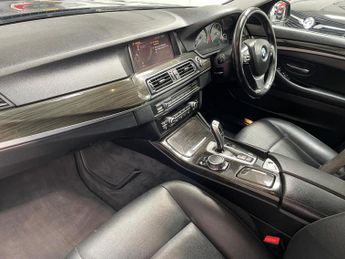 BMW 5 Series 3.0 535d Luxury Touring 5dr Diesel Auto Euro 6 (s/s) (313 ps)