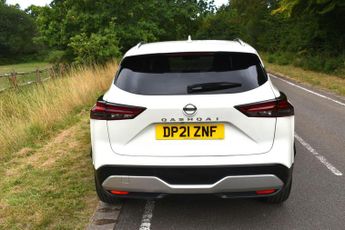 Nissan Qashqai 1.3 DIG-T MHEV Tekna+ XTRON Euro 6 (s/s) 5dr