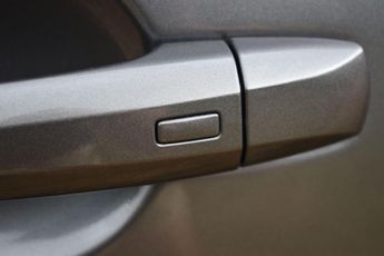 Nissan Qashqai 1.3 DIG-T MHEV Tekna+ XTRON Euro 6 (s/s) 5dr