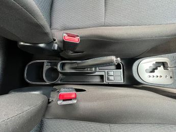 Toyota Yaris T4 HYBRID  5-Door