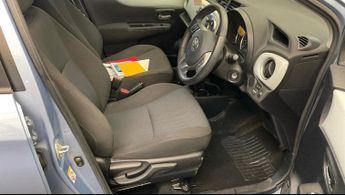 Toyota Yaris T4 HYBRID  5-Door