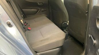 Toyota Yaris T4 HYBRID  5-Door