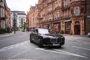 BMW 750 750E XDRIVE EXCELLENCE PHEV 4-Door